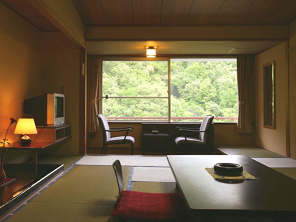 Ookawaso Hotel Aizuwakamatsu Phòng bức ảnh
