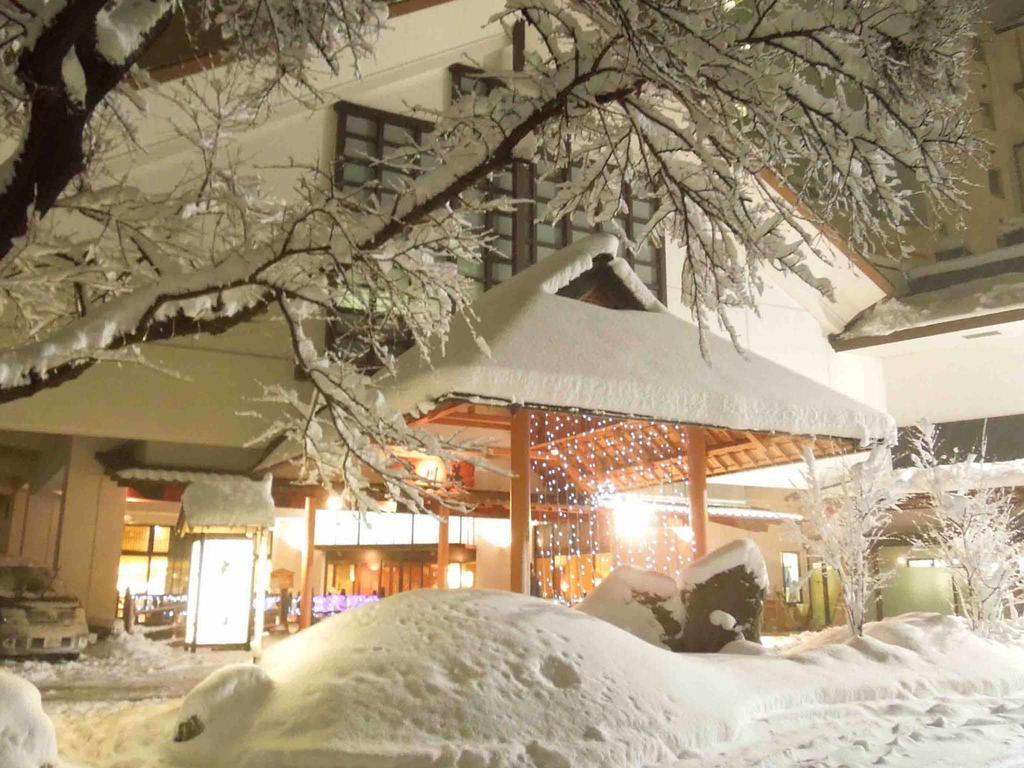 Ookawaso Hotel Aizuwakamatsu Ngoại thất bức ảnh